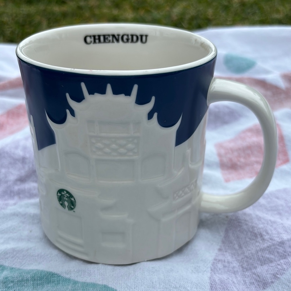 Starbucks Chengdu relief mug